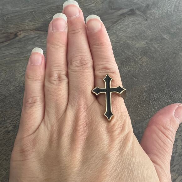 Black Enamel Gothic Cross Ring on Gold Tone Band - Size 8 - Picture 5 of 5
